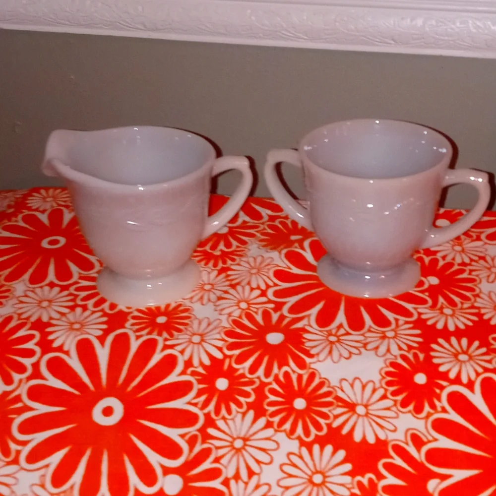Gray Laurel Anchor Hocking Fire King Sugar and Creamer - Picture 1 of 3